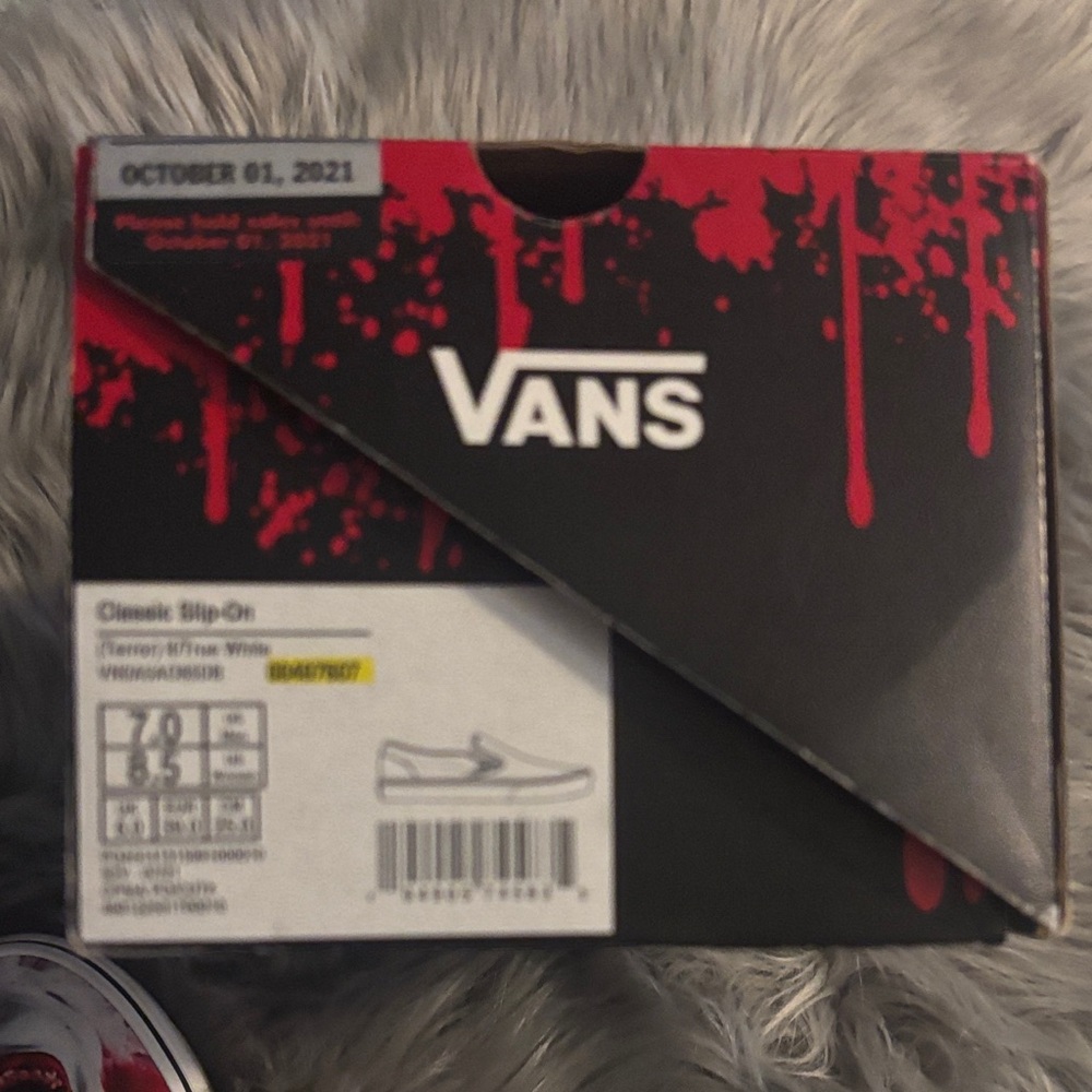 Vans X House of Terror IT classic slip on shoes - Picture 5 of 6